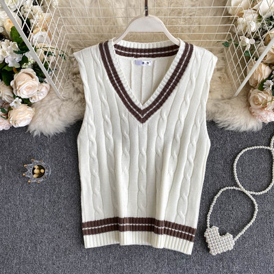 Naiste spitsikaelusega kootud vest