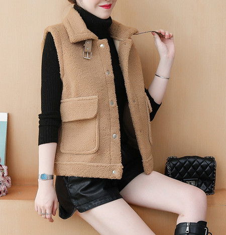 Vesta de dama la zi cu buzunare si nasturi