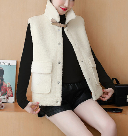 Vesta de dama la zi cu buzunare si nasturi