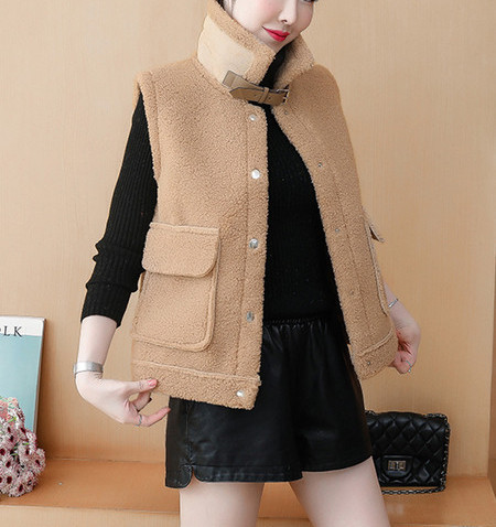 Vesta de dama la zi cu buzunare si nasturi