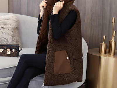 Naiste sulevesti lai kapuutsi ja lukuga mudel