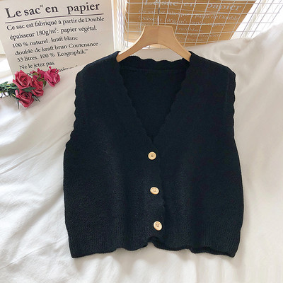 Naiste talvevest nööpide ja spitsikaelusega