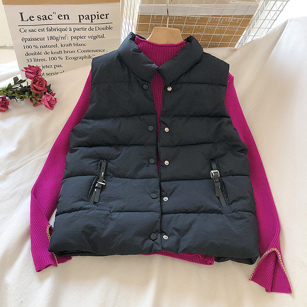 Moteriška laisvalaikio liemenė su sagomis