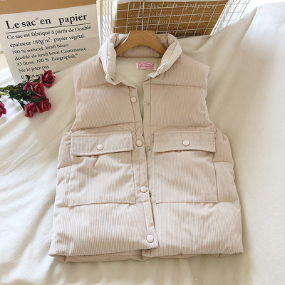 Uus mudel taskute ja kõrge kraega naiste vest