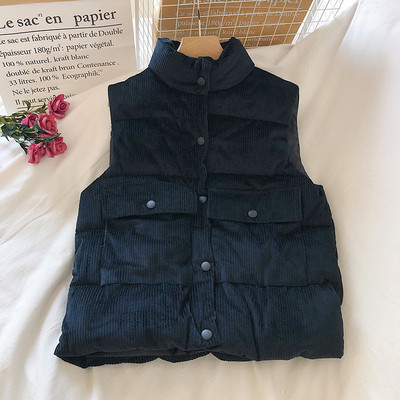 Uus mudel taskute ja kõrge kraega naiste vest