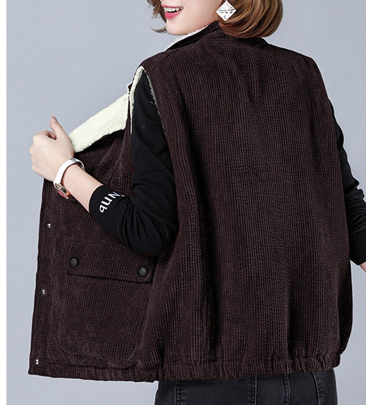 Šiuolaikinė moteriška liemenė iš velveto su sagomis ir dydžiais 3XL