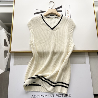 Pikk igapäevane spitsikaelusega vest