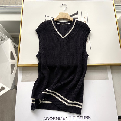 Pikk igapäevane spitsikaelusega vest