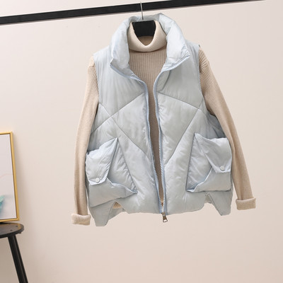 Naiste vabaajavest taskute ja lukuga - asümmeetriline mudel