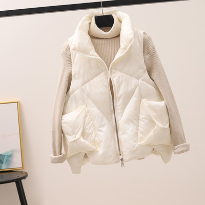 Naiste vabaajavest taskute ja lukuga - asümmeetriline mudel