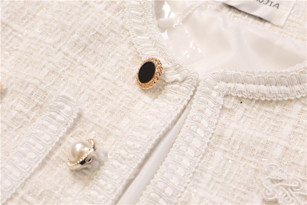 Moderan ženski prsluk s ovalnim izrezom i džepovima