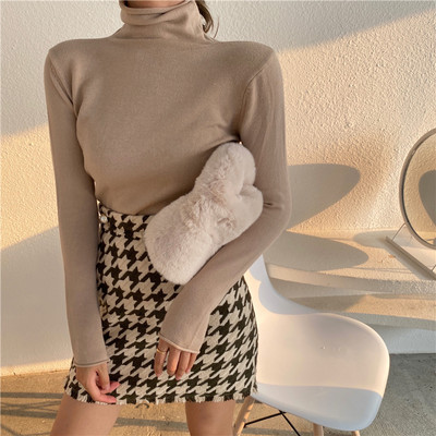 Naiste vabaaja liibuva kõrge kraega kampsun