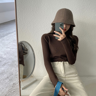 Naiste vabaaja liibuva kõrge kraega kampsun