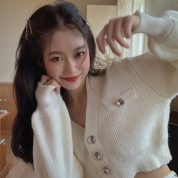 Moderni ženski široki kratki kardigan s gumbima