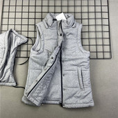 Naiste nööpidega talvevest koos kapuutsiga