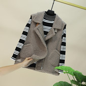 Uus mudel taskute ja ümara kaelusega naiste sulevest