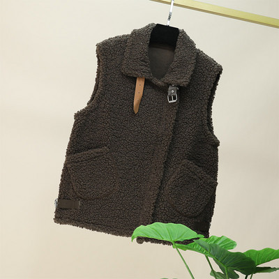 Uus mudel taskute ja ümara kaelusega naiste sulevest