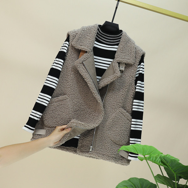 Uus mudel taskute ja ümara kaelusega naiste sulevest