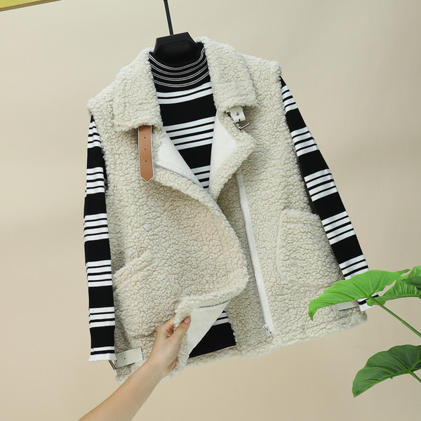 Uus mudel taskute ja ümara kaelusega naiste sulevest