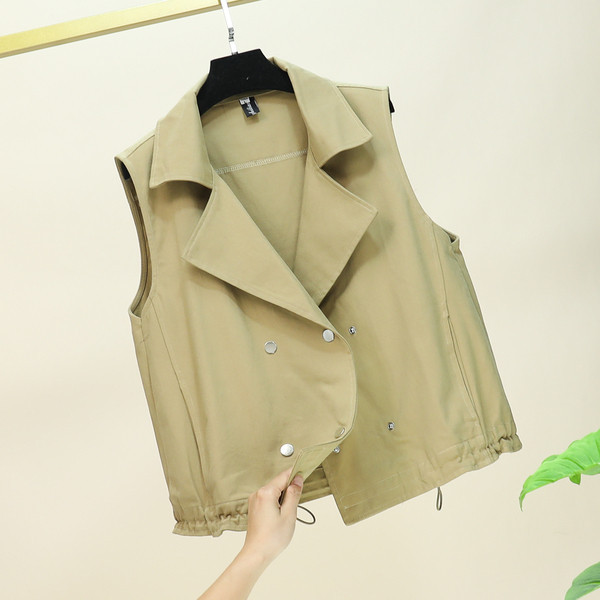 Moteriška laisvalaikio liemenė su špico iškirpte