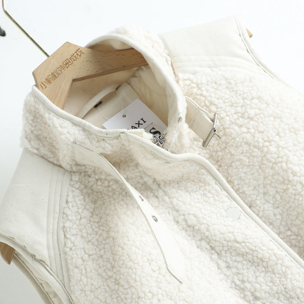 Dnevni prsluk s patentnim zatvaračem za žene