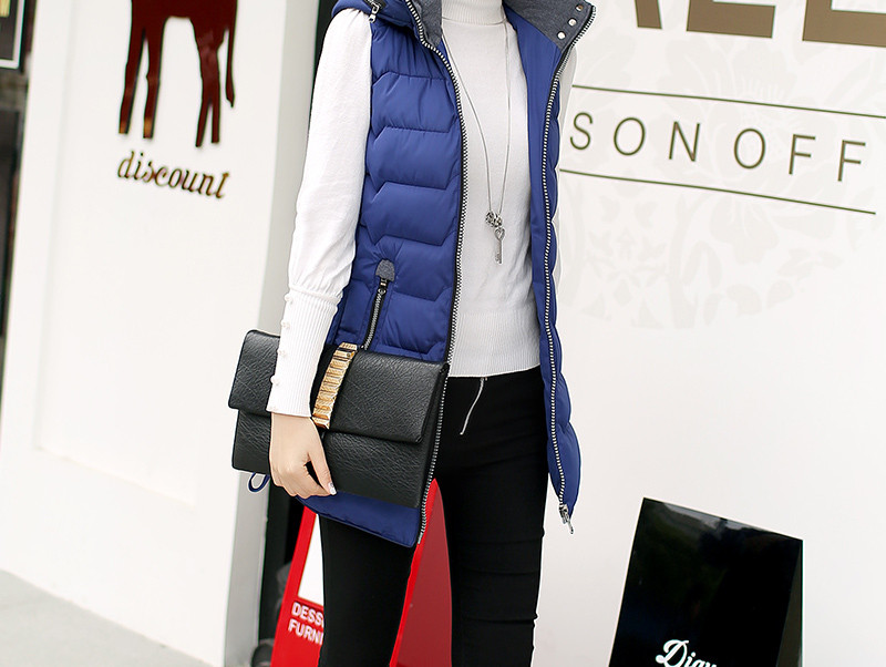 Moteriška laisvalaikio liemenė su gobtuvu kelių spalvų