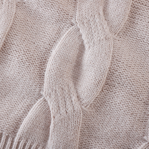 Trikotāžas sieviešu veste ar špica kakla izgriezumu