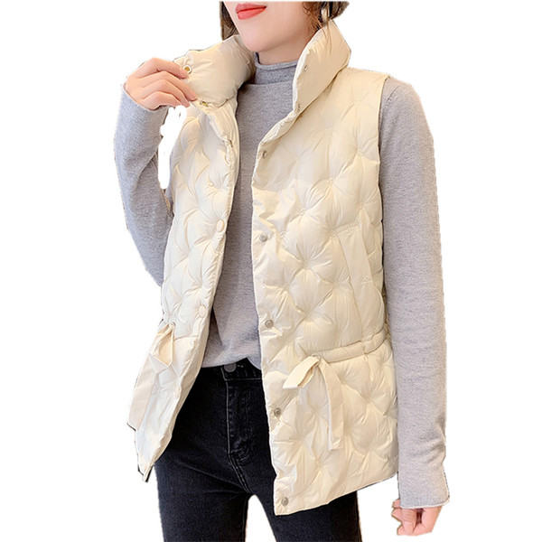 Ženski jesenski prsluk s visokim ovratnikom i gumbima