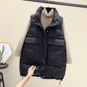 Sportlik vabaaja naiste vest kõrge krae ja taskutega