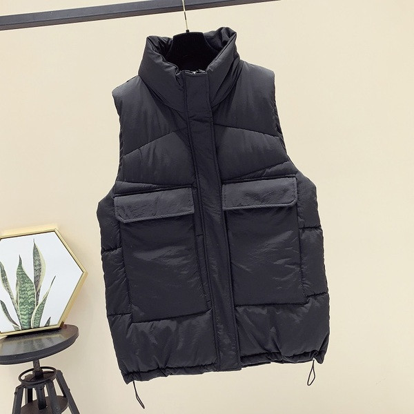 Sportlik vabaaja naiste vest kõrge krae ja taskutega