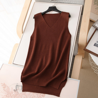 Pikk vabaaja kootud vest spitsikaelusega