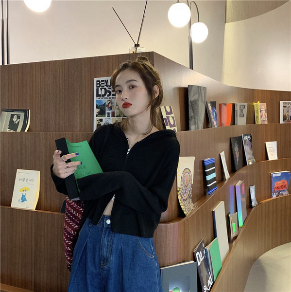 Lihtne lukuga naiste kardiganist vabaaja mudel