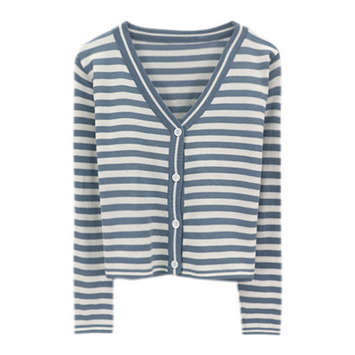 Dryžuota moteriška laisvalaikio liemenė su špico iškirpte