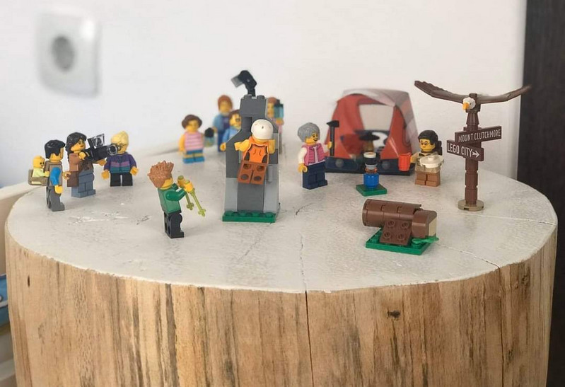 Помощна маса 