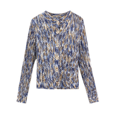 Modernus moteriškas megztas megztinis, prigludęs modelis