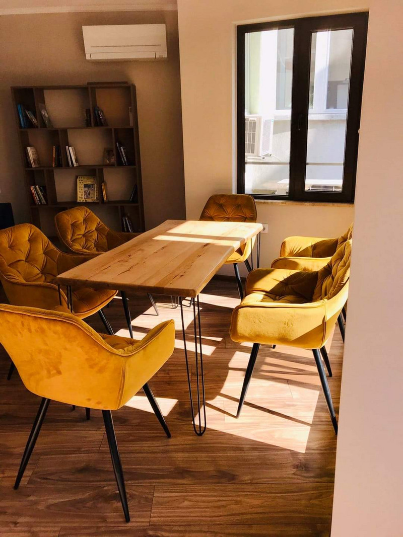 Трапезна маса 