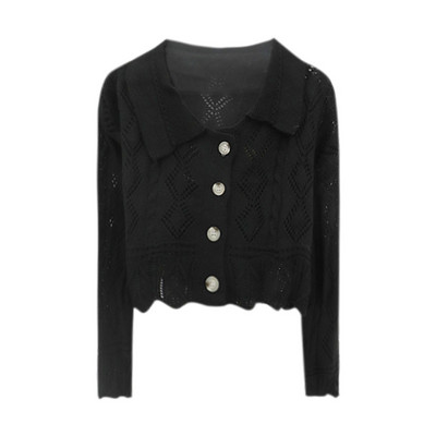 Praegune naiste kootud nööpidega vest