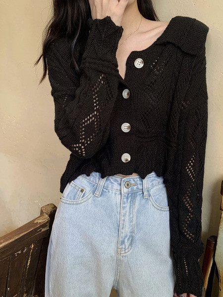 Praegune naiste kootud nööpidega vest