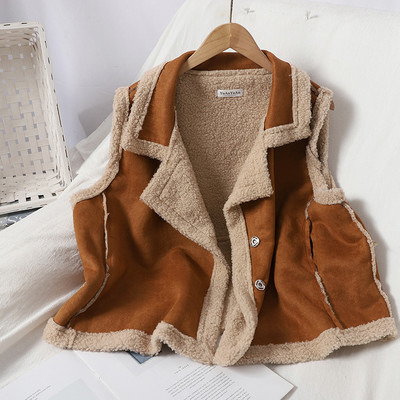 Moteriška laisvalaikio liemenė minkštu pamušalu su metaliniu užsegimu