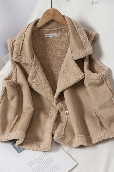 Moteriška laisvalaikio liemenė minkštu pamušalu su metaliniu užsegimu