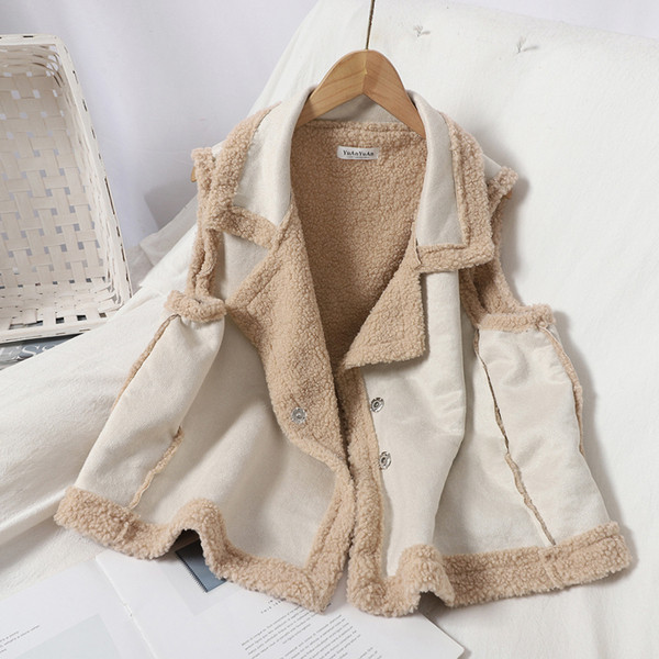 Moteriška laisvalaikio liemenė minkštu pamušalu su metaliniu užsegimu