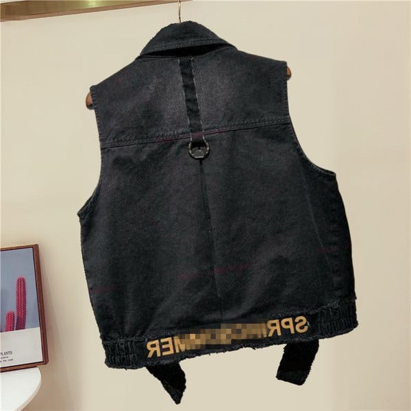 Naiste teksavest nööpide ja taskutega