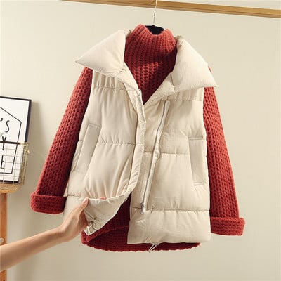 Sportlik-vabaaja naiste vest krae ja lukuga