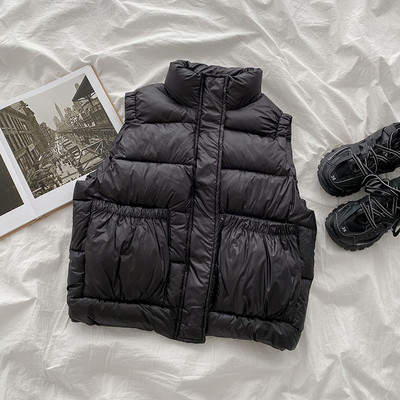 Naiste sport - vabaaja vest kõrge krae ja taskutega