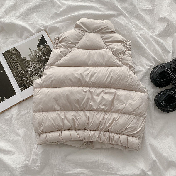 Naiste sport - vabaaja vest kõrge krae ja taskutega