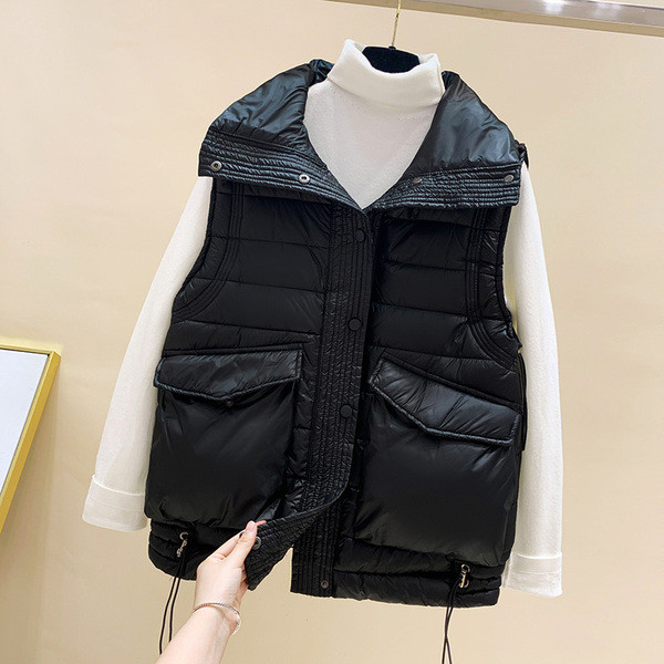 Moderan ženski prsluk od flisa sa džepovima