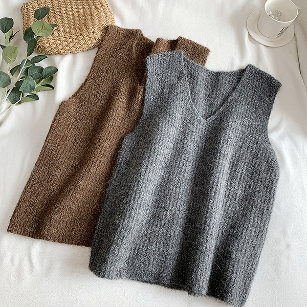 Kahes värvitoonis spitsikaelusega naiste vabaajavest