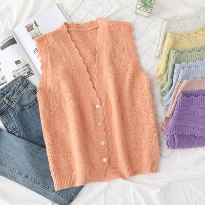 Spitsikaelusega vabaaja kootud vest naistele