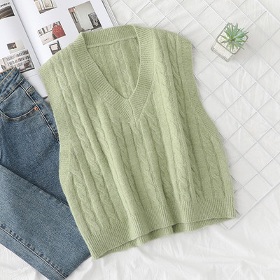 Spitsikaelusega vabaaja kootud vest naistele