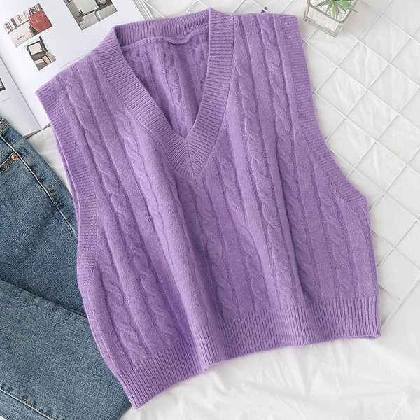 Spitsikaelusega vabaaja kootud vest naistele